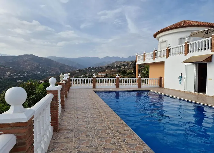 Der Thron Von Torrox - Villa Sorpresa